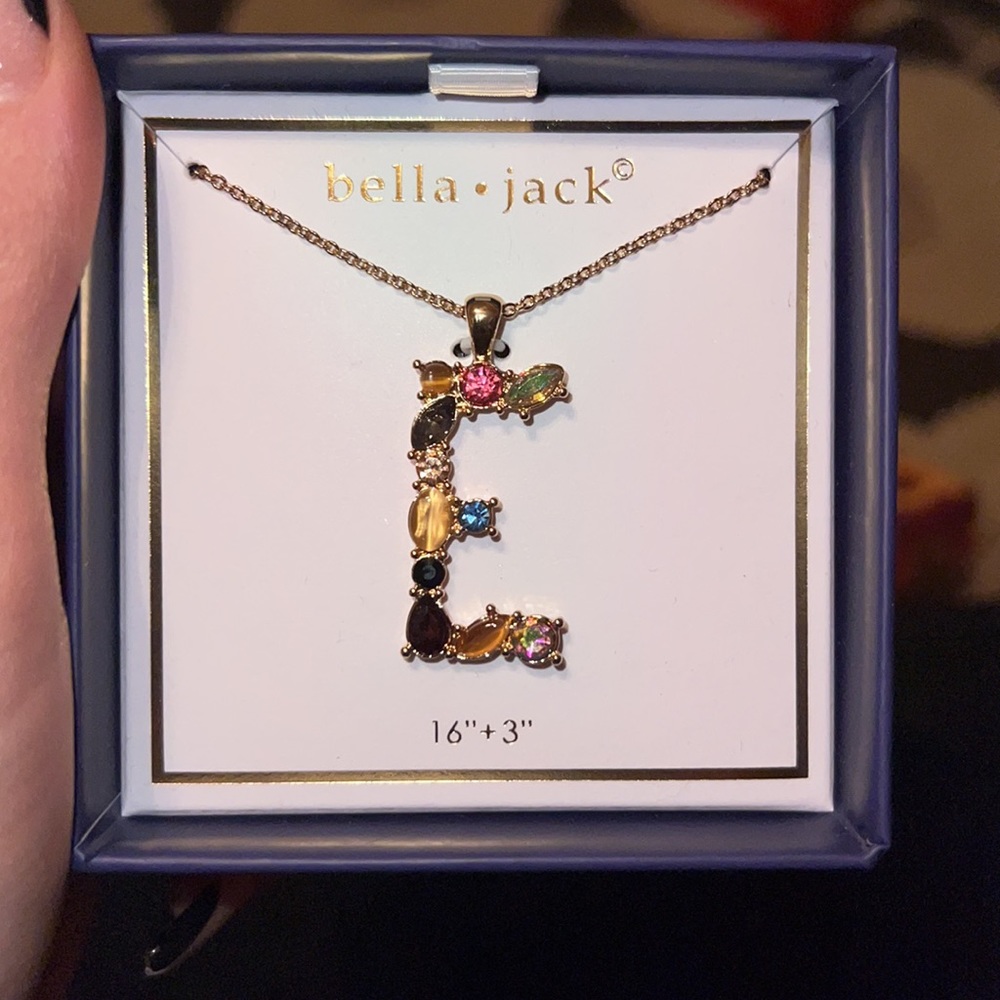 Colorful E necklace - Picture 4 of 4